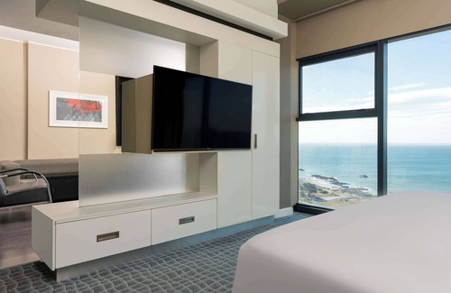 Pollok Beach Hotel | Radisson Blu Hotel, Port Elizabeth