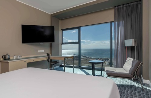 Pollok Beach Hotel | Radisson Blu Hotel, Port Elizabeth