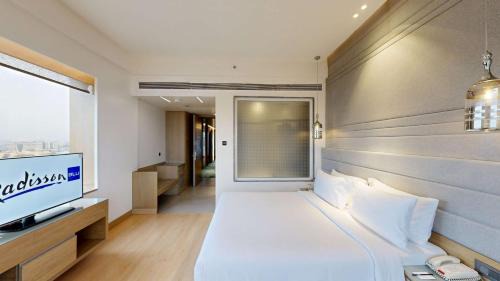 Kaushambi Hotel | Radisson Blu Towers Kaushambi Delhi NCR