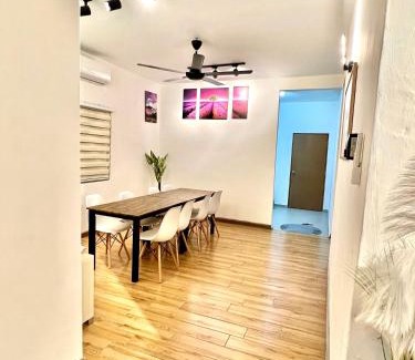 Bukit Rambai House | Raees Homestay