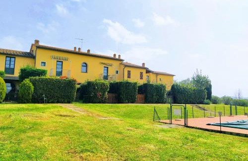 Castellina Marittima Apartment | Raggio di Sole Castellina Marittima - Bilocale con piscina in Toscana
