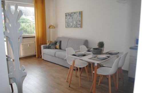 Rapallo Apartment | RAGGIO DI SOLE - pool, tennis, parking, sea view & relax