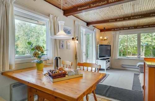 Hoeve Strand House | "Rahilka" - 700m from the sea by Interhome