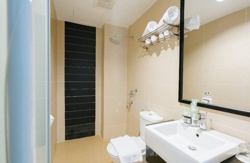 Kampung Telaga Batin Hotel | Raia Hotel & Convention Centre Terengganu