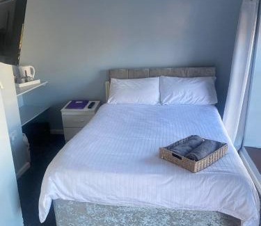 Poyntzpass Bed & Breakfast | Railway Bar Accommodation