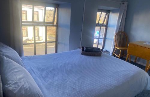 Poyntzpass Bed & Breakfast | Railway Bar Accommodation