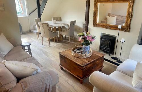 Ripon House | Railway Cottage - Pet friendly with parking
