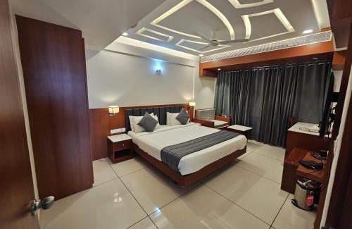 Thousand Lights Hotel | Rain Drops Hotel