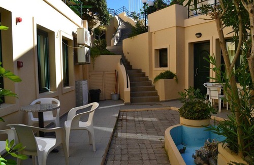 Makrys Tichos Apartment | Rainbow Hotel Apartments