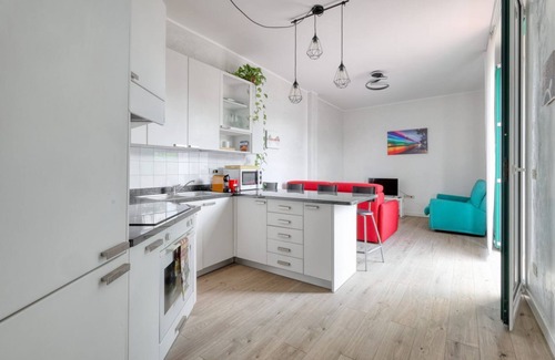 Dergano Apartment | Rainbow House in Milan