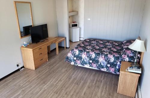 Swift Current Hotel | Rainbow Motel