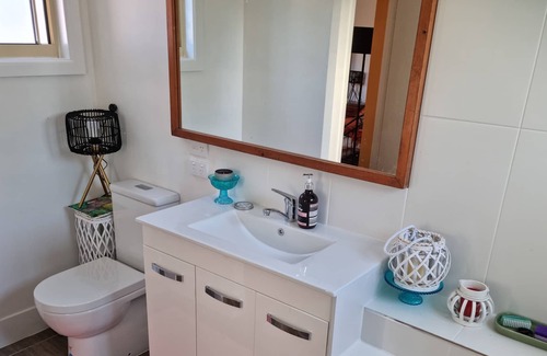 Maryborough House | Rainforest Retreat Green Room