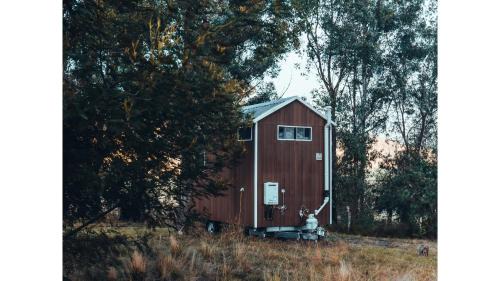Sarsfield House | Raintree Farmstay by Tiny Away