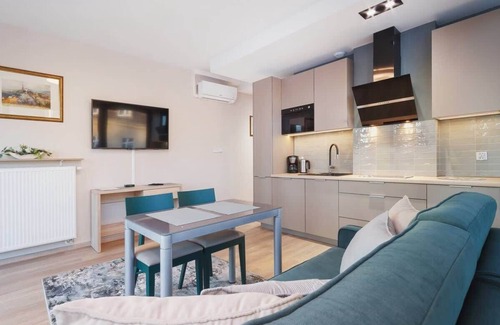 Piasek Południe Apartment | Rajska 3 | Air Conditioned Cracow Studio | Parking
