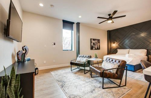 Berkeley Apartment | RALEIGH Studio with Full Kitchen