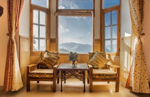 Chail Villa | Ram Cottage Chail 3 BHK villa with Lawn & Parking