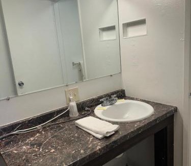 Carver Hotel | Rama Inn