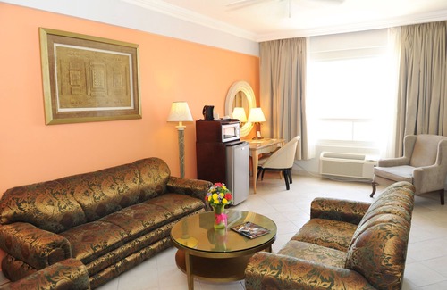 Belize City Hotel | Ramada Belize City Princess Hotel