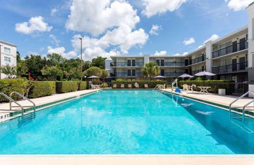 Altamonte Springs Hotel | Ramada by Wyndham Altamonte Springs Near I-4