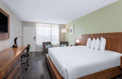 Altamonte Springs Hotel | Ramada by Wyndham Altamonte Springs Near I-4