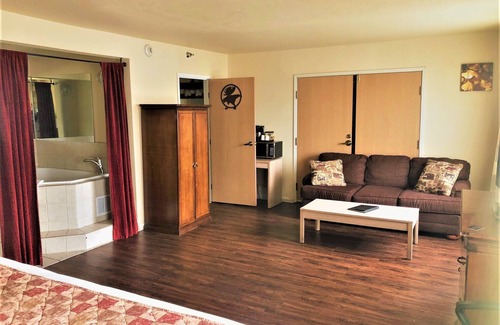 Downtown Anchorage Hotel | Ramada by Wyndham Anchorage