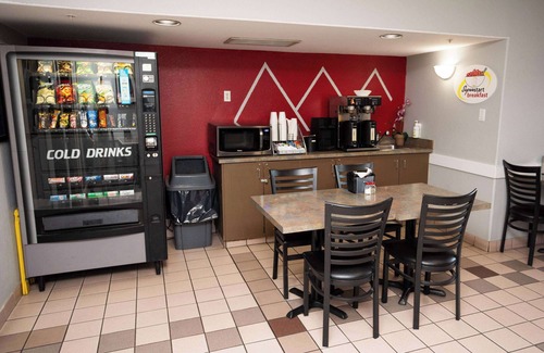 East Kootenay Hotel | Ramada by Wyndham Cranbrook