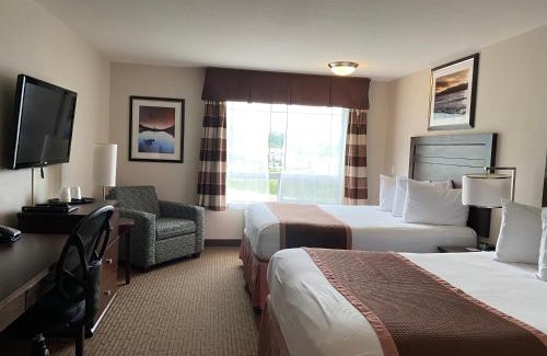 Creston Hotel | Ramada by Wyndham Creston