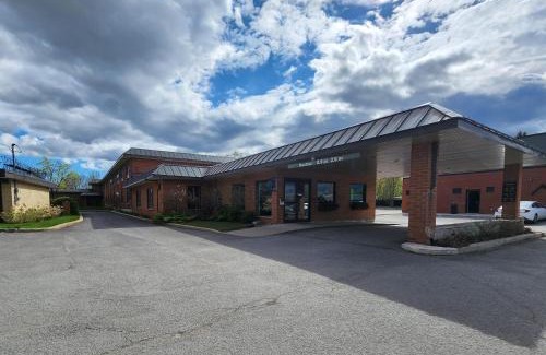 Laval Hotel | Ramada by Wyndham Laval