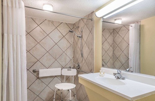 Lumberton Hotel | Ramada by Wyndham Lumberton