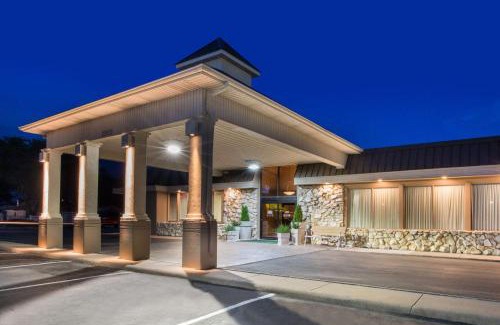 Grand Island Hotel | Ramada by Wyndham Midtown Grand Island