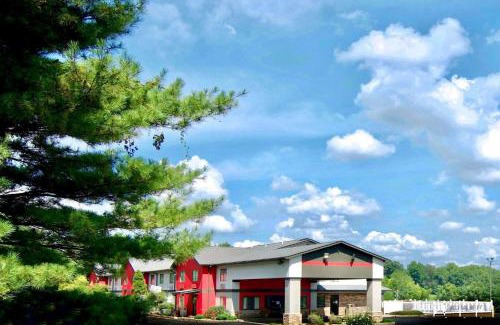 Tell City Hotel | Ramada by Wyndham Tell City
