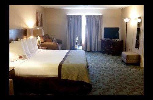 Norma Hotel | Ramada by Wyndham Vineland Millville Area