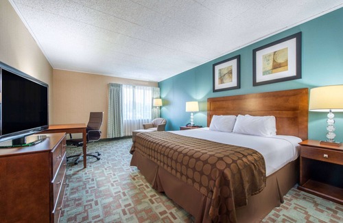Norma Hotel | Ramada by Wyndham Vineland Millville Area
