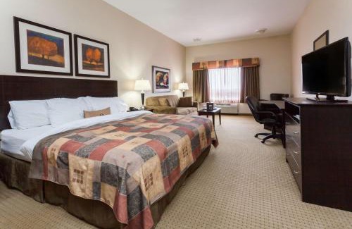 Westlock Hotel | Ramada by Wyndham Westlock