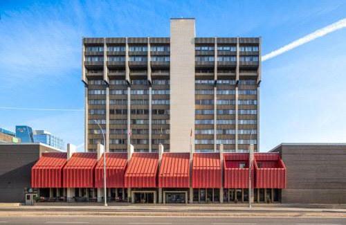 Regina Hotel | Ramada Plaza by Wyndham Regina Downtown