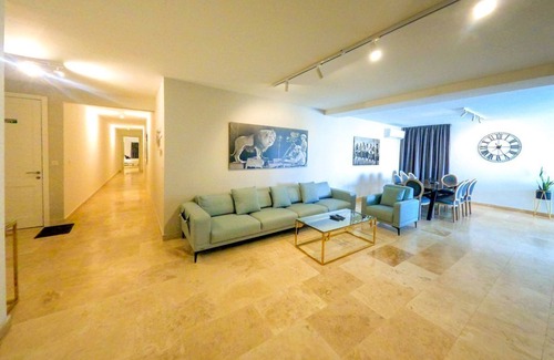 Ggantija Villa | Ramla Retreat - Four Bedroom Villa, Sleeps 11