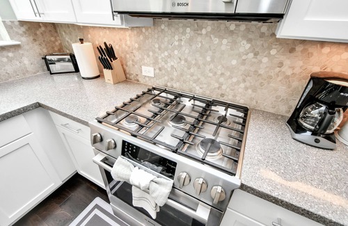 Northside House | Rammies Exquisite 4BR in Katy