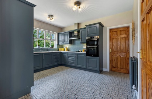 Ballycastle House | Ramoan House - Luxury 4 bedroom Holiday Home