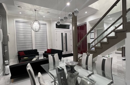 Guildford House | Ramy’s luxury vacation home