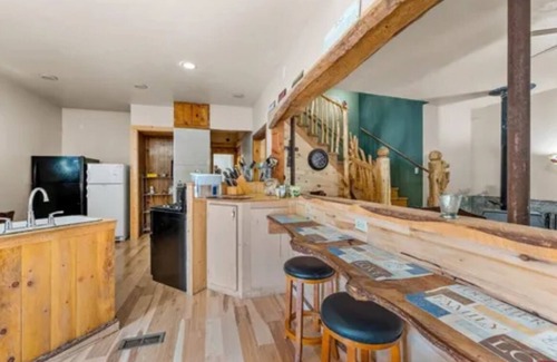 Hesperus House | Ranch House Retreat On 100 acres with Mtn Views & Games