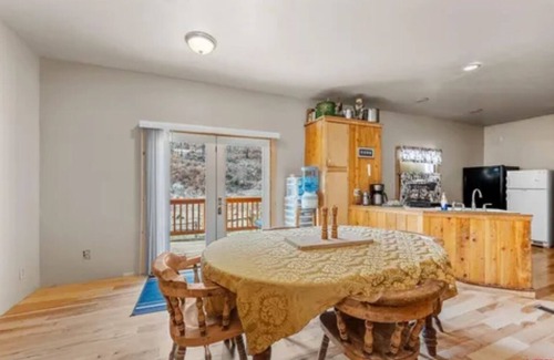Hesperus House | Ranch House Retreat On 100 acres with Mtn Views & Games