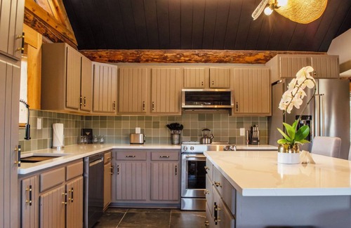 Mancos Cabin | Ranch Life Reimagined, Modern Luxury in the Wild West