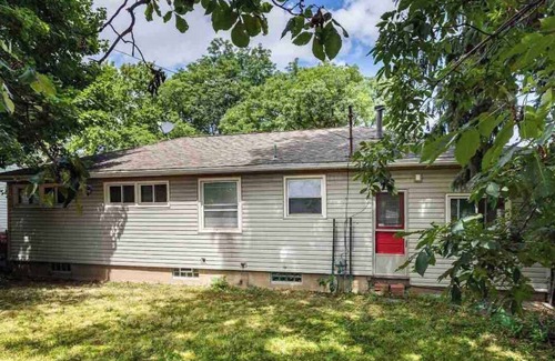Rochester House | Ranch Mins to Airport/UofR/Strng/Dwtn