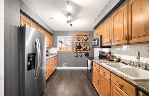 Applewood Villages House | Ranch Style Home in West Denver. Quiet Neighborhood. Red Rocks, Golden, Denver.