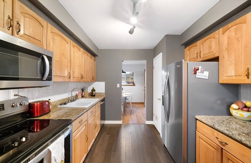 Applewood Villages House | Ranch Style Home in West Denver. Quiet Neighborhood. Red Rocks, Golden, Denver.