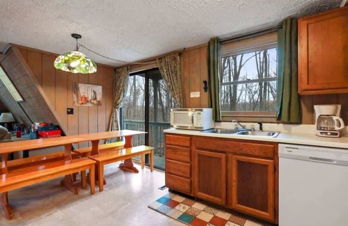 Berkeley Springs Cabin | Rancho Relaxo- Family Friendly