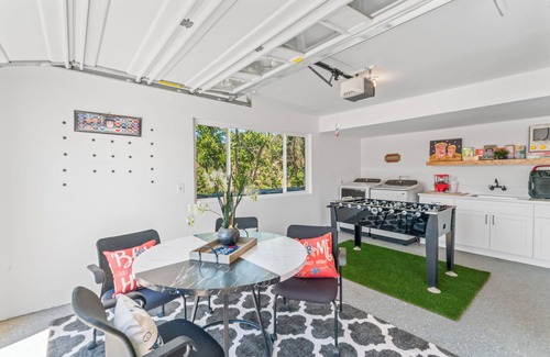Fallbrook House | Rancho Via Loma - Luxurious & Secluded Pool Home