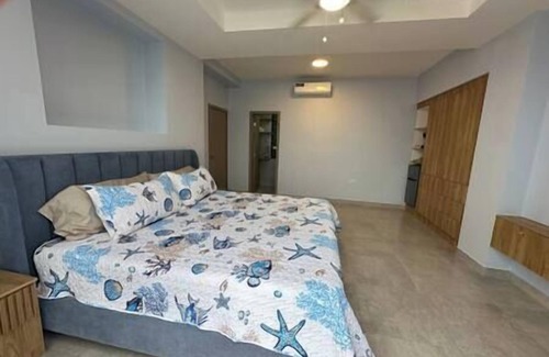 San Lorenzo Apartment | Randi’s Oasis - The Pelican Room