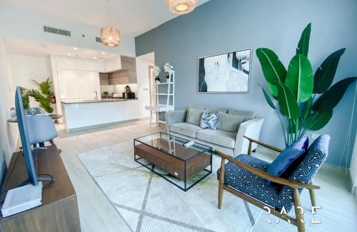 Dubai Marina Apartment | Rare Holiday Homes - Near Madame Tussauds - Dubai Marina - Studio One - R209