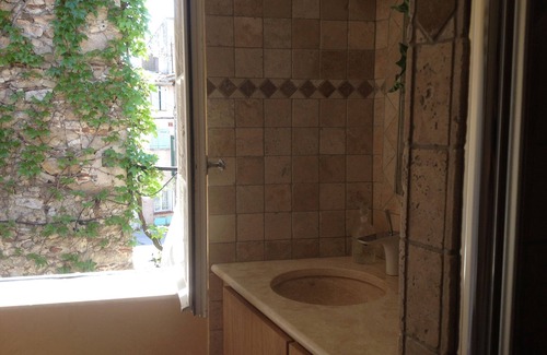 Old Town House | Rare in the heart of Saint Tropez a village house